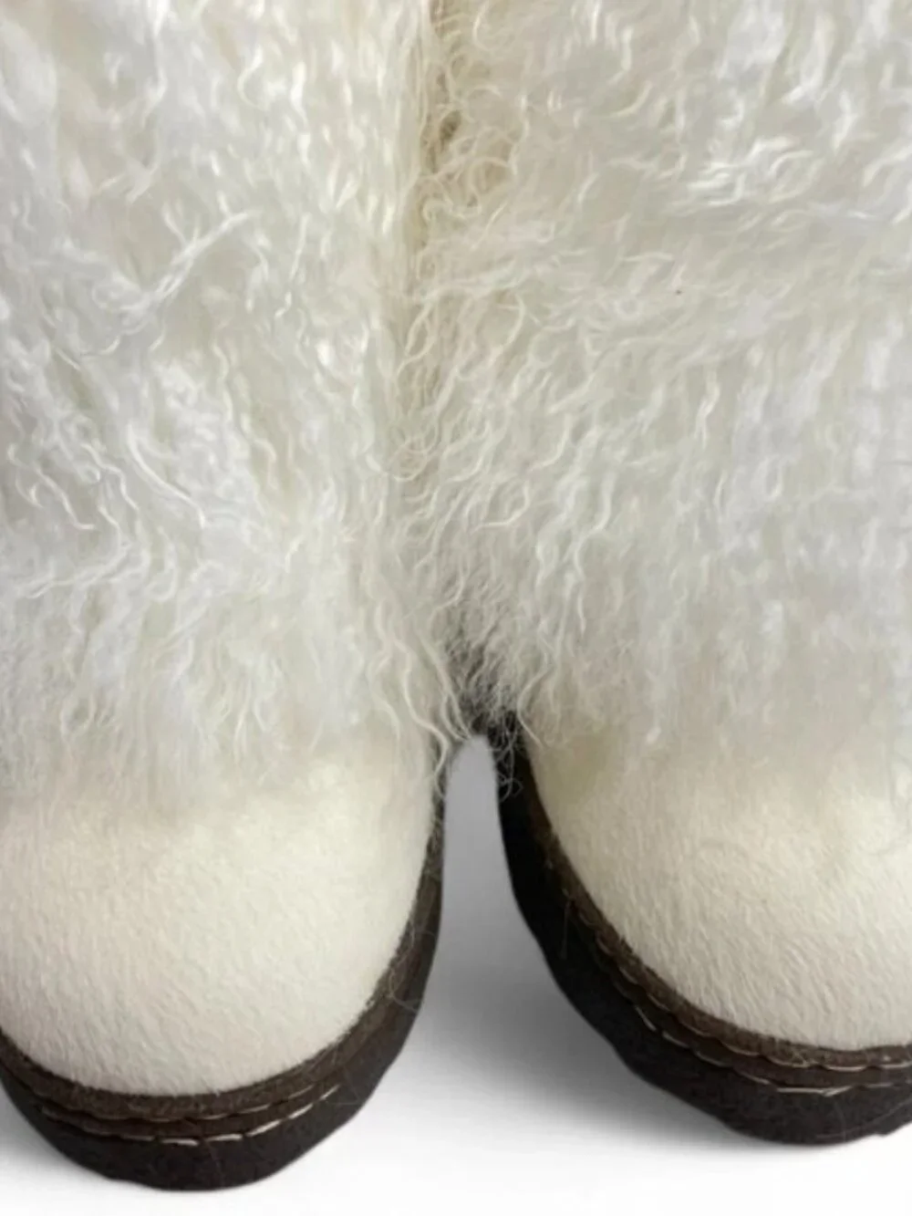 Bearpaw Boetis White Curly Lamb Fur Sheepskin Lined Sherpa Boho Boots 6 NEW